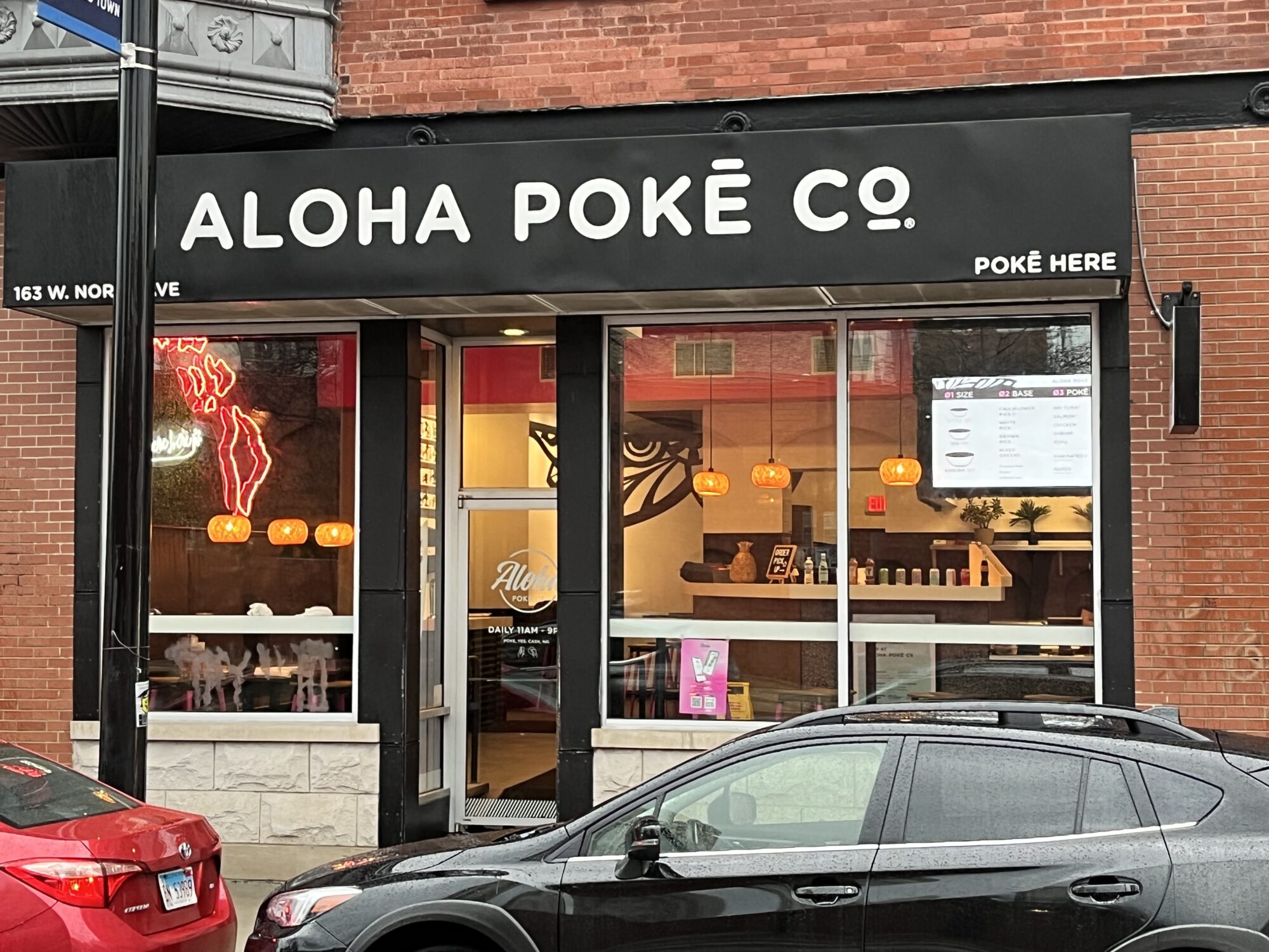 Store front at Aloha Poke Old Town Chicago location
