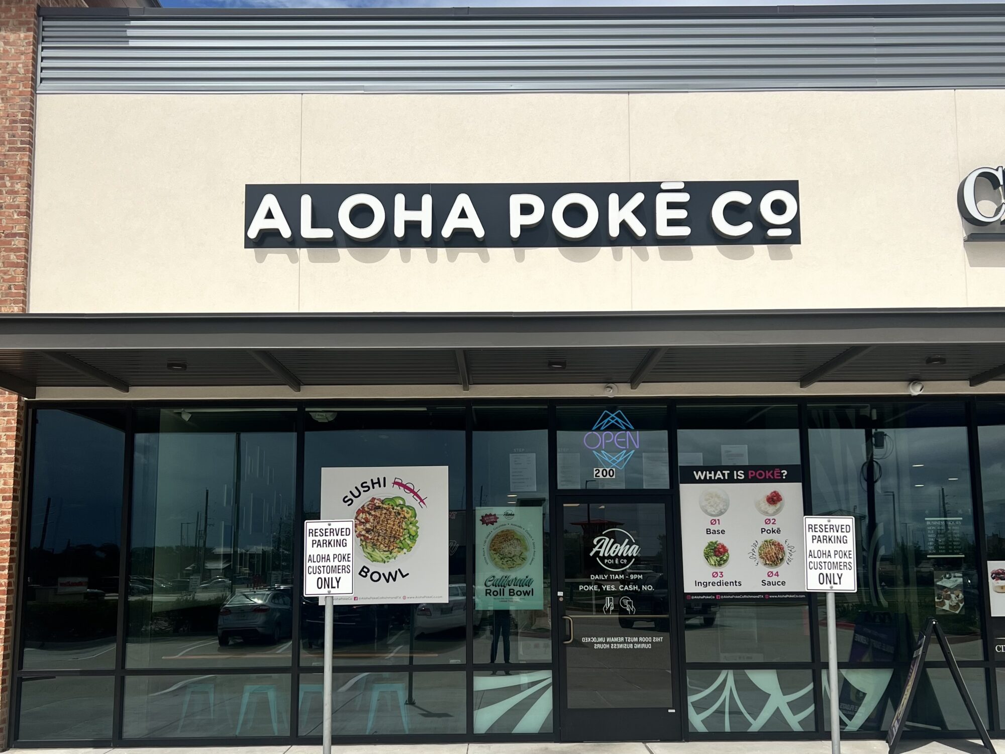 Store front at Aloha Poke Richmond, TX location